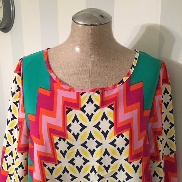 Colorful Geometric Pattern Blouse - Picture 7 of 7
